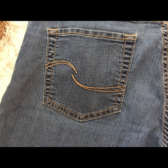 Levi Strauss Jean Short’s Size 12 🔷🔷🔷 - Picture 3 of 5